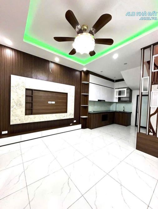 CỰC ĐẸP, CẦN BÁN 1 CĂN NHÀ AN KHÁNH, FULL NỘI THẤT, GẦN BÃI GỬI XE OTO GIÁ CHỈ HƠN 4 TỶ