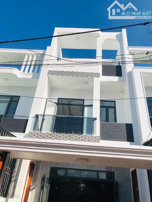 Cần bán nhà sổ riêng 2lầu 1trệt P Hoá An ( ngay chân cầu mới 100m2)