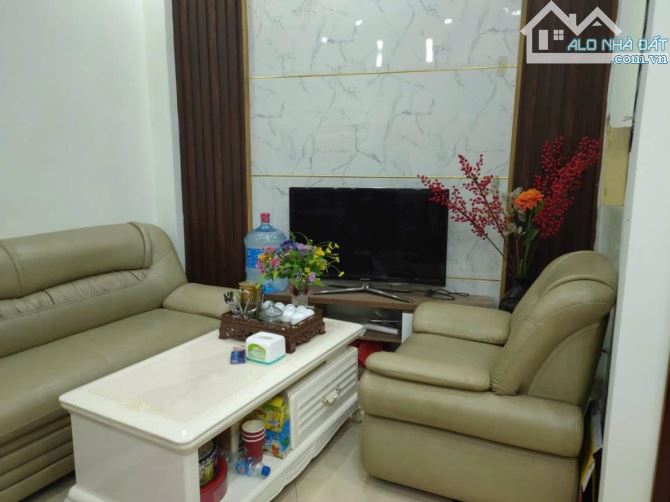 Bán gấp nhà Lê Trọng Tấn, Gleximco, gần cây xăng Miền Bắc, 30m² 5 tầng giá chỉ 5.9 tỷ