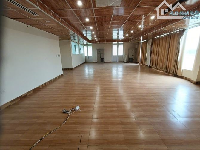 Cho thuê kho đường An Thượng, Hoài Đức, HN. DT 1800m, thông sàn có PCCC, xe công đỗ cửa. G - 11