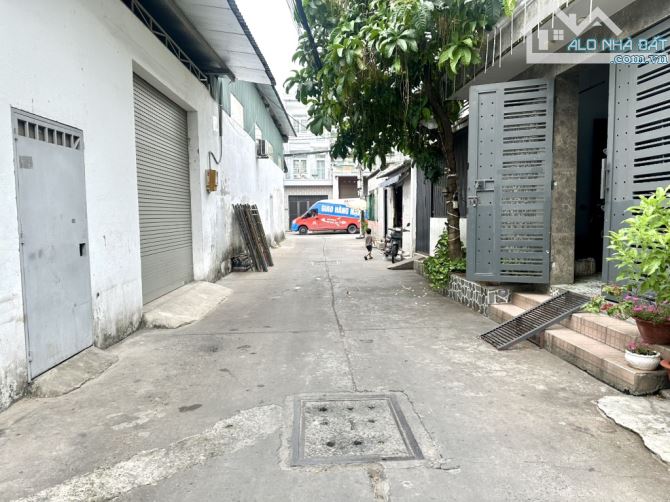 Nhà 2 tầng Mặt tiền đ ĐHT 2, phường ĐHT,Q12, dt 117m2 (4mx29m) Đường 10m DÒNG TIỀN 10TR/TH - 11