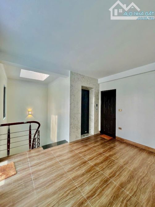 Nhà cực đẹp, oto qua, gần Phố, Tam Trinh, thang máy, 68m2 x mtiền 6m. Sốt bán 12.8 tỷ - 11