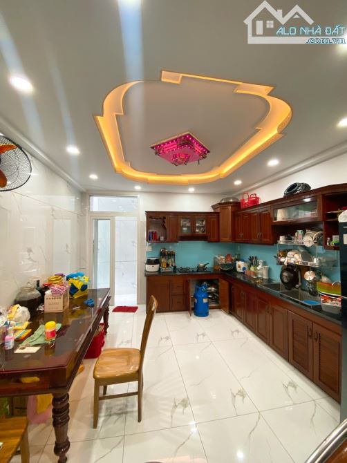 gần tạ quang bửu ,quận 8, hẻm xe hơi , 5 tầng ,4mx14m ,nhỉnh 9,x tỷ - 1