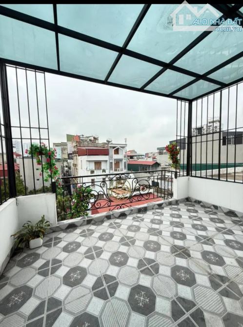 ❤️❤️ CHỈ HƠN 8 TỶ - 45M NHÀ ĐẸP THẠCH BÀN 4- 6T, MỚI LUNG LINH - THANG MÁY - GẦN PHỐ , Ô T - 1