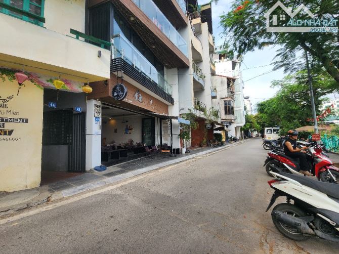 Bán căn hộ cho Thuê Quảng An Tây Hồ 120m2, 8 T, Mt 9m, Lô góc 53,5 tỷ. - 1