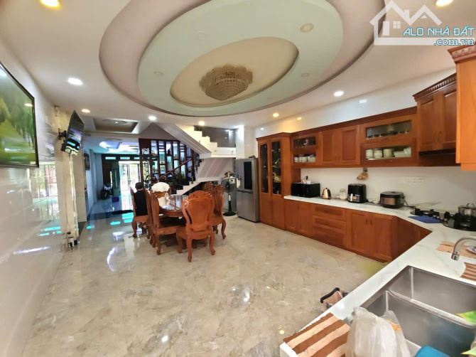 Bán Nhà Đẹp, Mặt Tiền Đường 105, 240m2, Ngang 10m, 4 Tầng, Chỉ 24 Tỷ, P.7, Quận 8 - 1