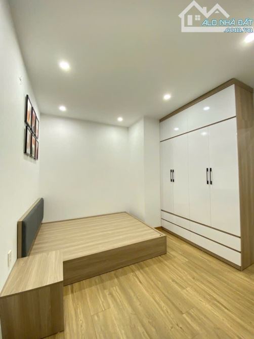 BÁN NHÀ CÂU GIẤY 32 M2/ 6 TẦNG /MT3,8 M/ 7,35 TỶ - 1