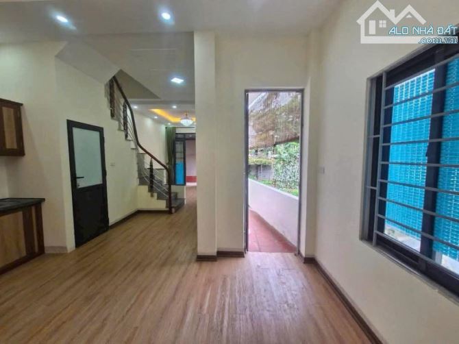 Bán gấp nhà Yên Nghĩa Lô góc thoáng mát, gần VĐ4, gần bến xe Yên Ng, 40m 3 tầng chỉ 6.8 tỷ - 1