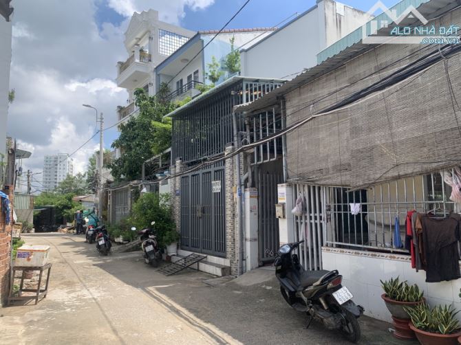 Dãy trọ 5 phòng mặt tiền hẻm xe hơi 121m2 ngang 5.7m, cách 20m ra Đào Tông Nguyên, 6.1 tỷ - 1