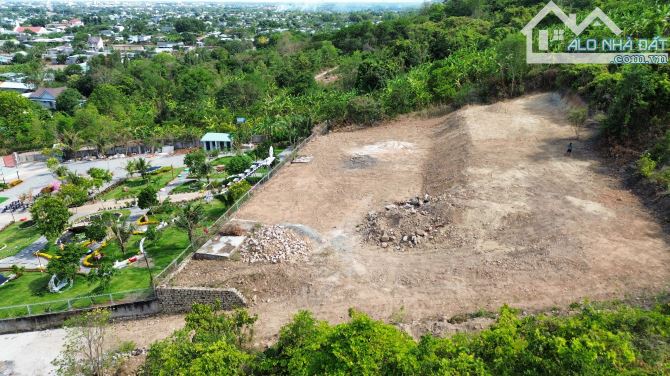 DT: 1.000m2 Giá: 1tỷ700tr, Bán View Thành Phố Bà Rịa, duy nhất chỉ có 1 lô này - 1