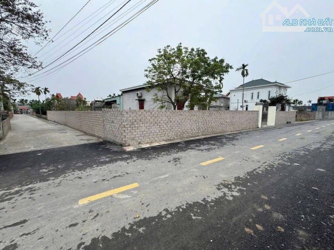 Bán 1 lô góc tại Phường Hoàng Lâm - TN (Hoàng Động cũ). Đường rộng 7m giá chỉ hơn 1 tỷ - 1