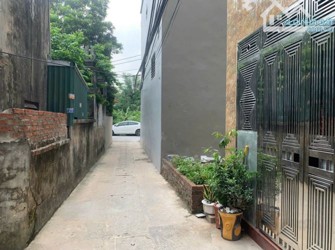 Bán nhà 4,5 tầng 3 ngủ,1 thờ, sân phơi, ngõ ô tô giá hơn 3 tỷ p.Biên Giang - Hà Đông - 1