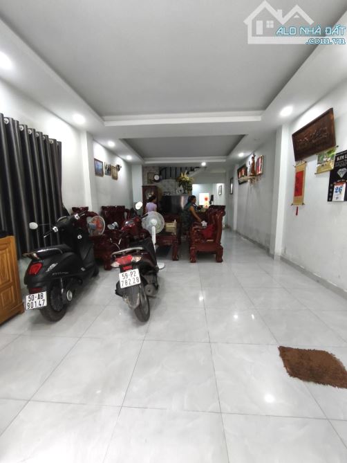 Nhà 3 tầng hẻm 5m thông đường TÂN CHÁNH HIỆP 36, Q12 - Dt 90m2 (4.5 x 20), giáp Gò Vấp. - 1