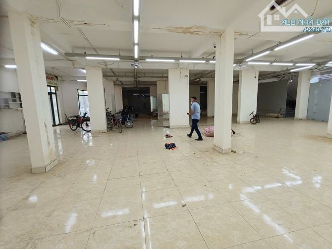 Cho thuê kho đường An Thượng, Hoài Đức, HN. DT 1800m, thông sàn có PCCC, xe công đỗ cửa. G - 1
