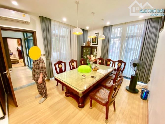 LÔ GÓC OTO TRÁNH HOÀNG CẦU,100M2 x 5 TẦNG,THANG MÁY NHẬP,TẬNG FULL NỘI THẤT CAO CẤP. - 1