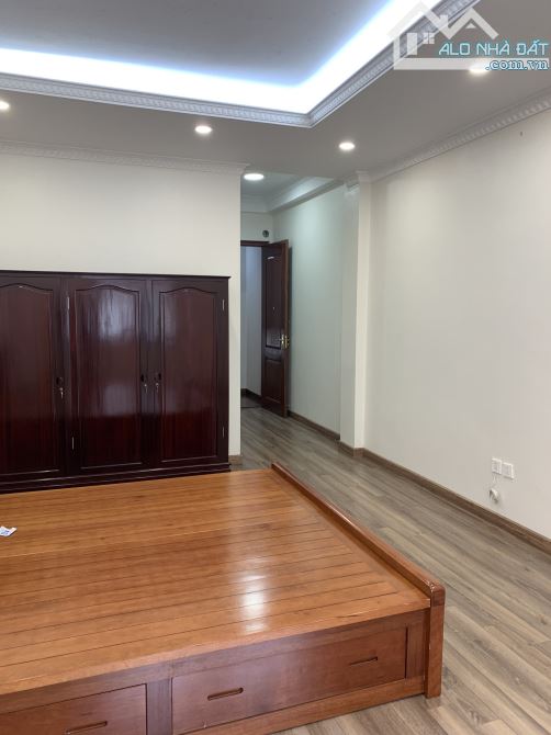 Cho thuê nhà Vũ Trọng Phụng – Thanh Xuân DT 45m x 6 tầng, thang máy, mới đẹp giá 18tr/th - 1