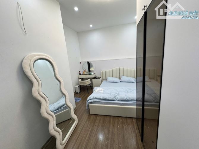 Cho thuê nhà nguyên căn phố Thanh Nhàn Hai Bà Trưng 25m2 - 1