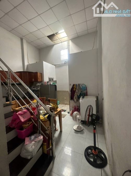 nhà cấp 4 73,8m2 4ty350 TL gác lửng ngay Sân Vận Động Đông Hòa p.Đông Hòa Tp.Dĩ An - 1
