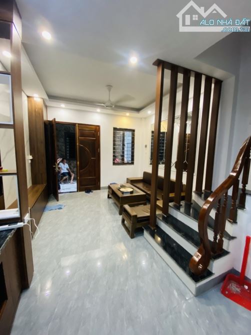 NHÀ MỚI 5 TẦNG NGỌC THUỴ - TIỆN ÍCH - CHỈ NHỈNH 5 tỷ - 1