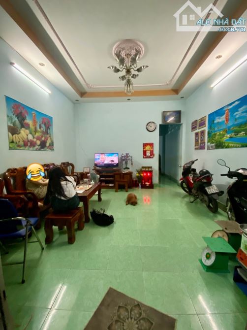 NHÀ 2 TẦNG MỚI TINH - HẺM XE HƠI 5M - NGAY BỆNH VIỆN QUẬN 12 - DT 50m- SHR- Giá 2,45TỶ - 1