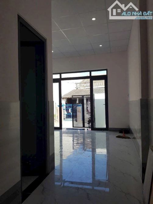 ❌ khu vực Trung Chánh Hóc Môn. Có căn nhà được rao 920tr có sổ hồng riêng ❌102m2❌ - 1