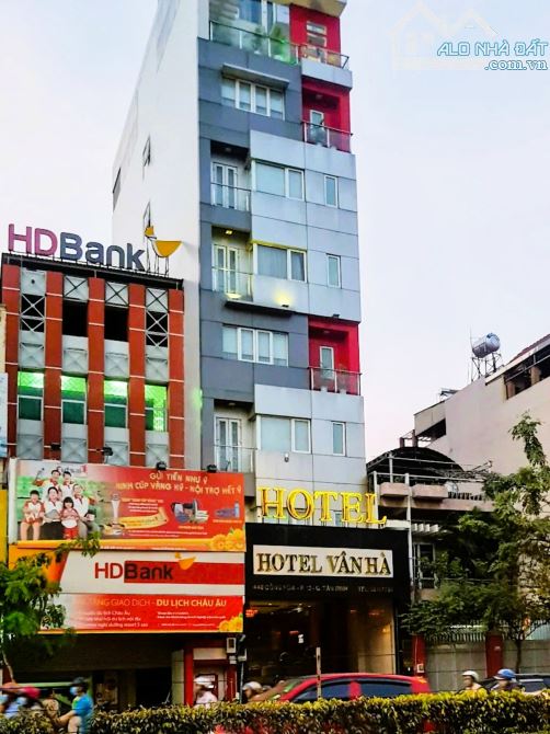 Tòa khách sạn 8 tầng MT Cộng Hòa, Tân Bình gần nhà Ga T3, giá 57.5 tỷ - 1