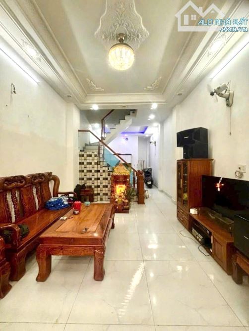 HƠN 4 TỶ CÓ NHÀ 3 TẦNG- 53M2 (4x13,3)- HẺM XE TẢI THÔNG TIỆN KINH DOANH- NGAY LIÊN KHU 4-5 - 1