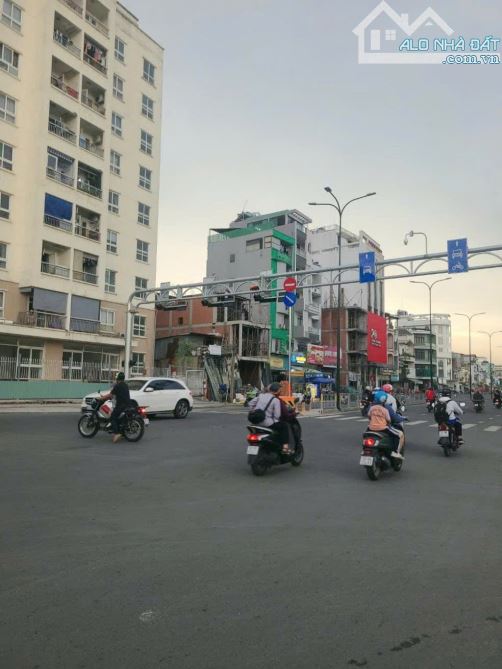 BÁN DÃY TRỌ 4x18 CÓ 4 PHÒNG - THU 15TR/THÁNG - DƯƠNG QUẢNG HÀM P6 GV - NHỈNH 5 TỶ - 1