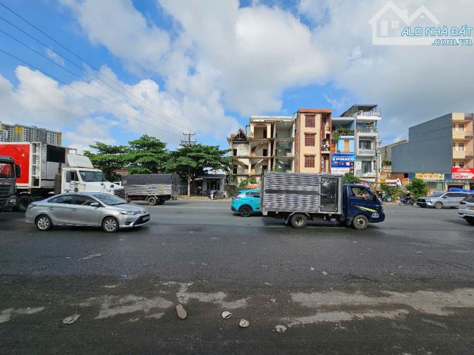 Đất mặt tiền ngay cổng kcn Sóng Thần, phường An Bình, TP Dĩ An. 15 tỷ - 1