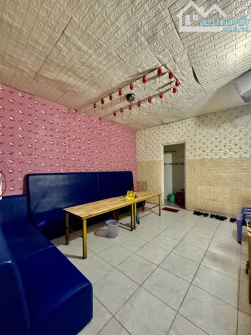 Bình Tân, Hẻm nhựa Kinh doanh, Nhà đẹp 2 Tầng, 72m2, giá rẻ - 1