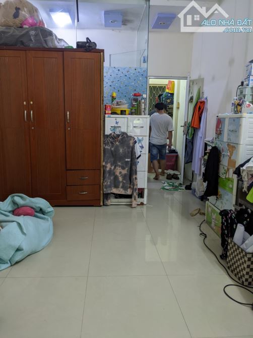 HIẾM, nhà bán Nguyễn Trãi, Q5, vị trí đẹp gần mặt tiền, ngang 4,5 giá chỉ 8,2 tỷ - 1
