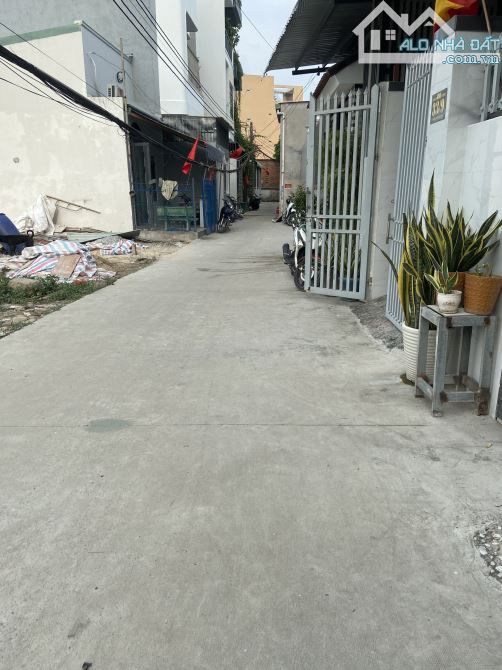 BÁN NHANH NỀN 4,5X 14 NGAY CẦU PHÚ LONG GIÁP RANH Q12 GIÁ CHỈ 2,6 TỶ SỔ RIÊNG - 1