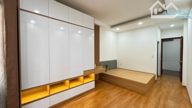 cho thuê nhà riêng phố Nguyễn Đình Chiểu , 7 phòng khép kín , 60m2 x 5 tầng , giá chỉ 25tr - 1