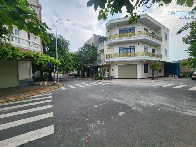 3.95 Ty- Nhà Mới Đẹp 2 Tầng + 1 ( 5 X 16 ), Đường Thông, Xe Hơi, Thuận Giao, Thuận An, BD - 1