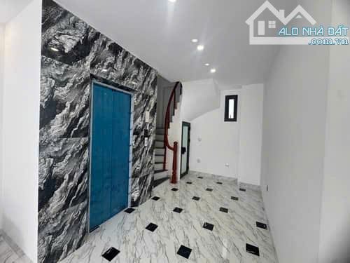 Hiếm phố DƯƠNG VĂN BÉ - HBT- thang máy- mới tinh, vị trí đẹp.20m ô tránh. 5T, 37m2- 8,5 tỷ - 1