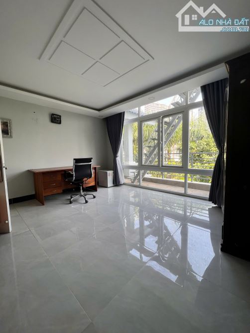 Giảm 3 tỷ Bán Biệt Thự MT ngay Trục Trương Văn Bang - 16x18m Hầm 3 tầng giá còn 52 tỷ. - 12