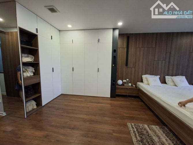 Bán nhà mặt phố Bắc cầu , ngọc thụy 100m2 xây 4 tầng , thang máy gara ôtô, kinh doanh đỉnh - 12