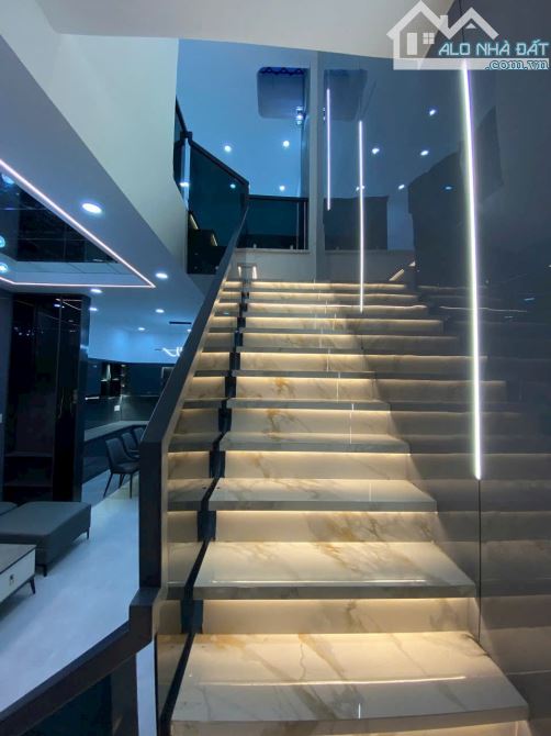 NHÀ MẶT TIỀN 110M2 THUẬN TIỆN KINH DOANH MỌI NGÀNH NGHỀ - 14