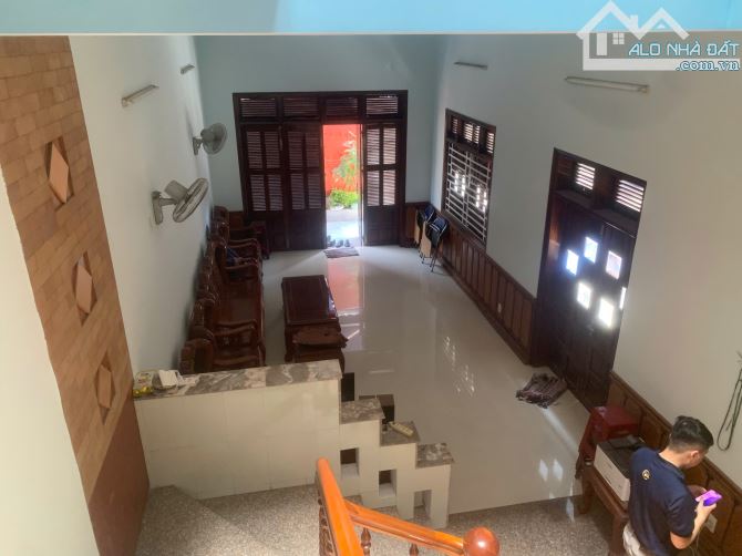 CHÍNH CHỦ CẦN BÁN GẤP CĂN NHÀ 3 TẦNG TÂM HUYẾT, 137M2,5PN,3WC, 57TR/M2 - 14