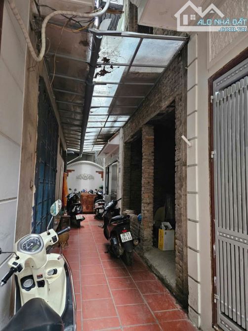 Bán nhà Phạm Văn Đồng,40m2 2 mặt tiền, 4 tầng, 15m ra ô tô, vị trí cực đẹp giá 5,4 tỷ - 2