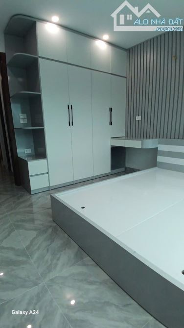 Bán nhà siêu hiếm Liên Mạc  36m2, 5 tầng 2 thoáng ôtô tải đỗ cổng, full nội thất - 2