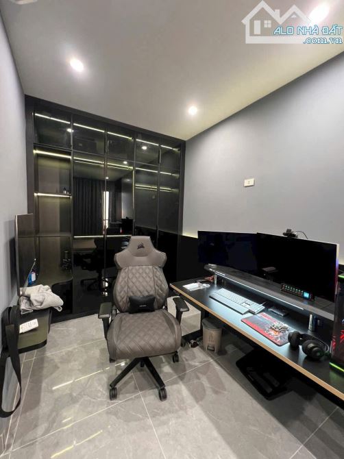 Siêu phẩm nhà riêng Ngọc Thuỵ, Long Biên- Ngay cầu LB, Mipec,rộng, nội thất đẹp-Chẵn 6 tỷ - 2