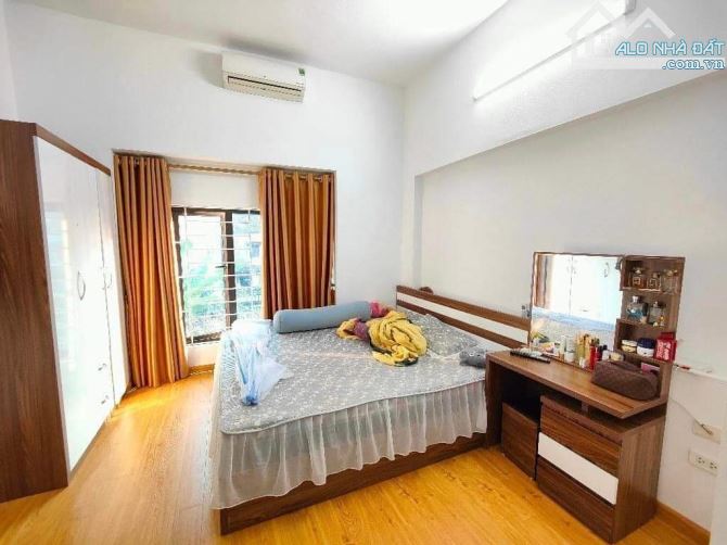 BÁN GẤP NHÀ DÂN XÂY 4 TẦNG GẦN NGÃ TƯ NHỔN ,GA TÀU CAO TỐC ,DT 48M2 GIÁ 6 TỶX CTL - 2
