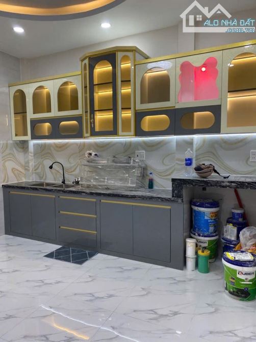 NHÀ ĐẸP GẦN LÊ VĂN QUỚI - GÒ XOÀI - 3 TẦNG - 4 x 13 - HẺM THÔNG - CHỈ 4.8 TỶ - 2