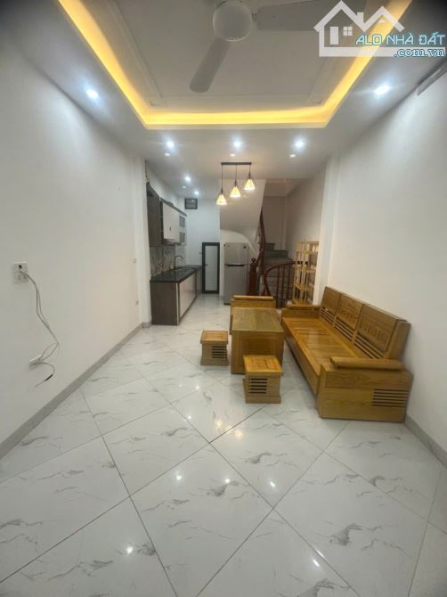 Bán nhà 4,5 tầng 3 ngủ,1 thờ, sân phơi, ngõ ô tô giá hơn 3 tỷ p.Biên Giang - Hà Đông - 2