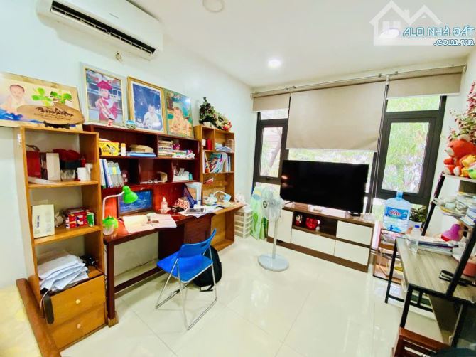 BÁN NHÀ MẶT PHỐ CẦU GIẤY – VỊ TRÍ ĐẮC ĐỊA – KINH DOANH ĐỈNH – VỈA HÈ Ô TÔ TRÁNH, 45M  4T - 2
