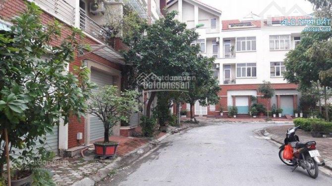 Cho thuê LK Mỗ Lao,Làng Việt Kiều Châu Âu, Hà Đông, DT 76m2 x 4 tầng giá 30 triệu/tháng - 2