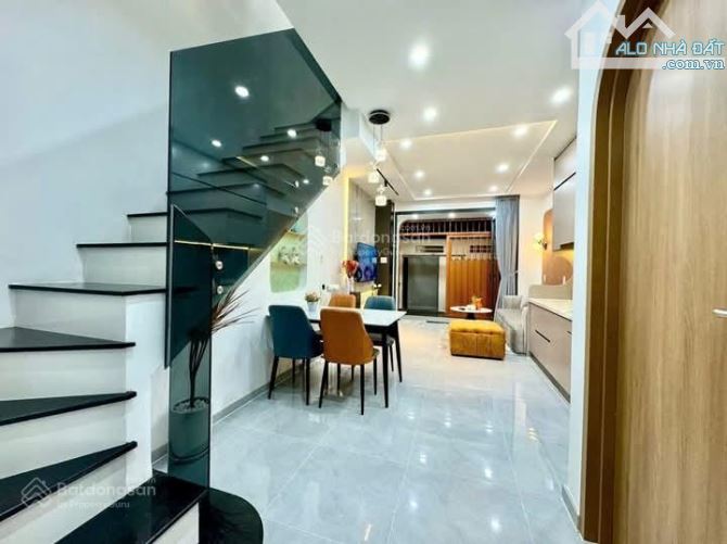 Bán nhà, mặt tiền đường số 17 Quận 7 KC 3 tầng DT 6m x 11m. 3 tầng Giá 14 tỷ - 2