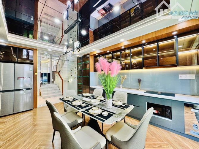 Siêu Phẩm Nhà Thang Máy 4x18m – KDC Cao Cấp Nguyễn Tư Giản – Gò Vấp – Full Nội Thất - 2