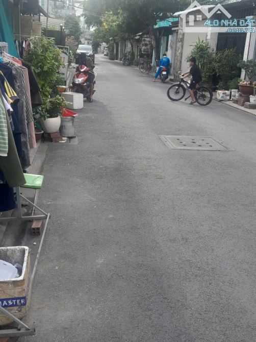 Nhà trệt 3 lầu MT Thới An 05, P. Thới An, DT 4,2x12m giá 5,7 tỷ TL - 2